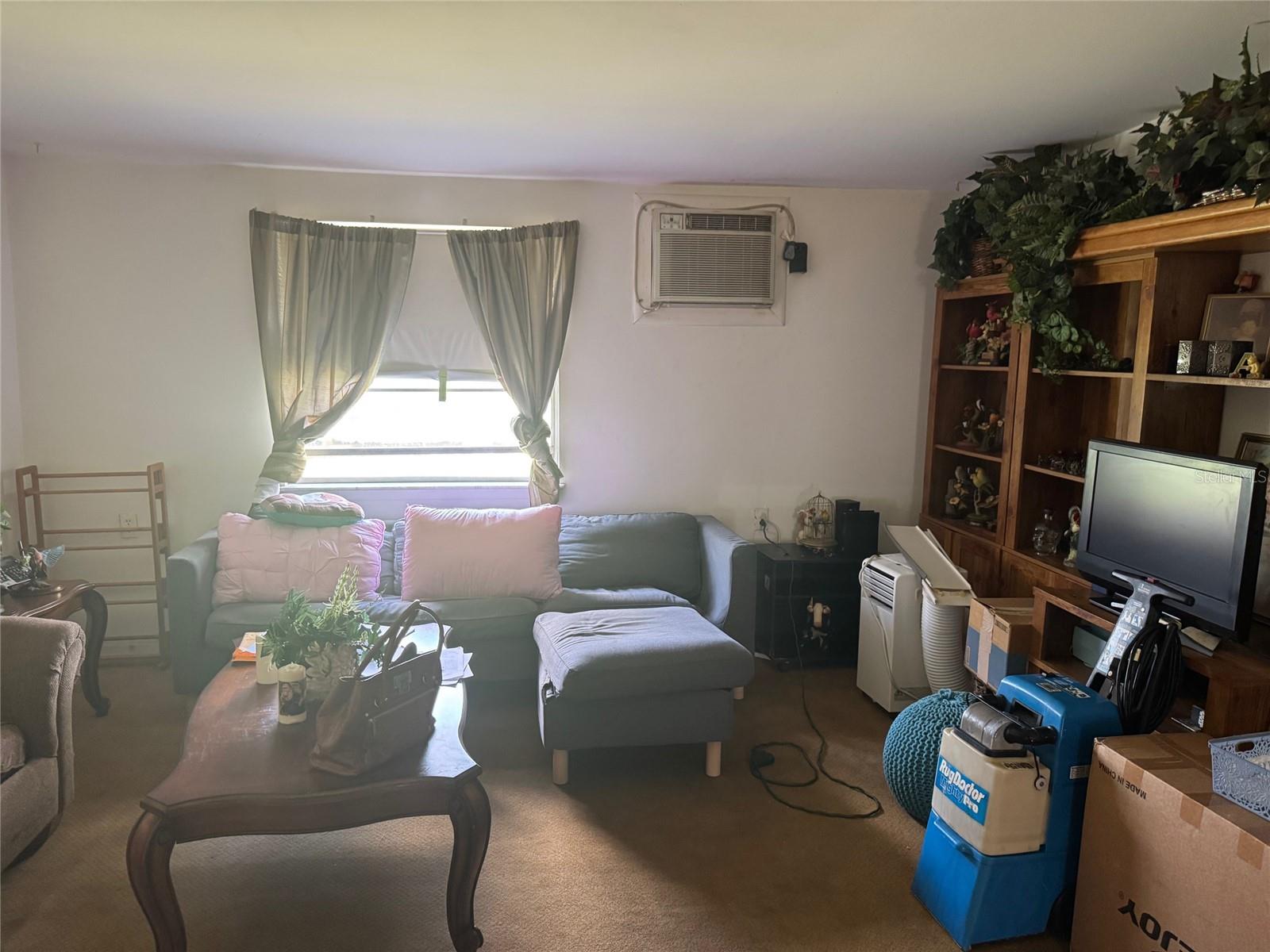 TB8464529 Property Photo