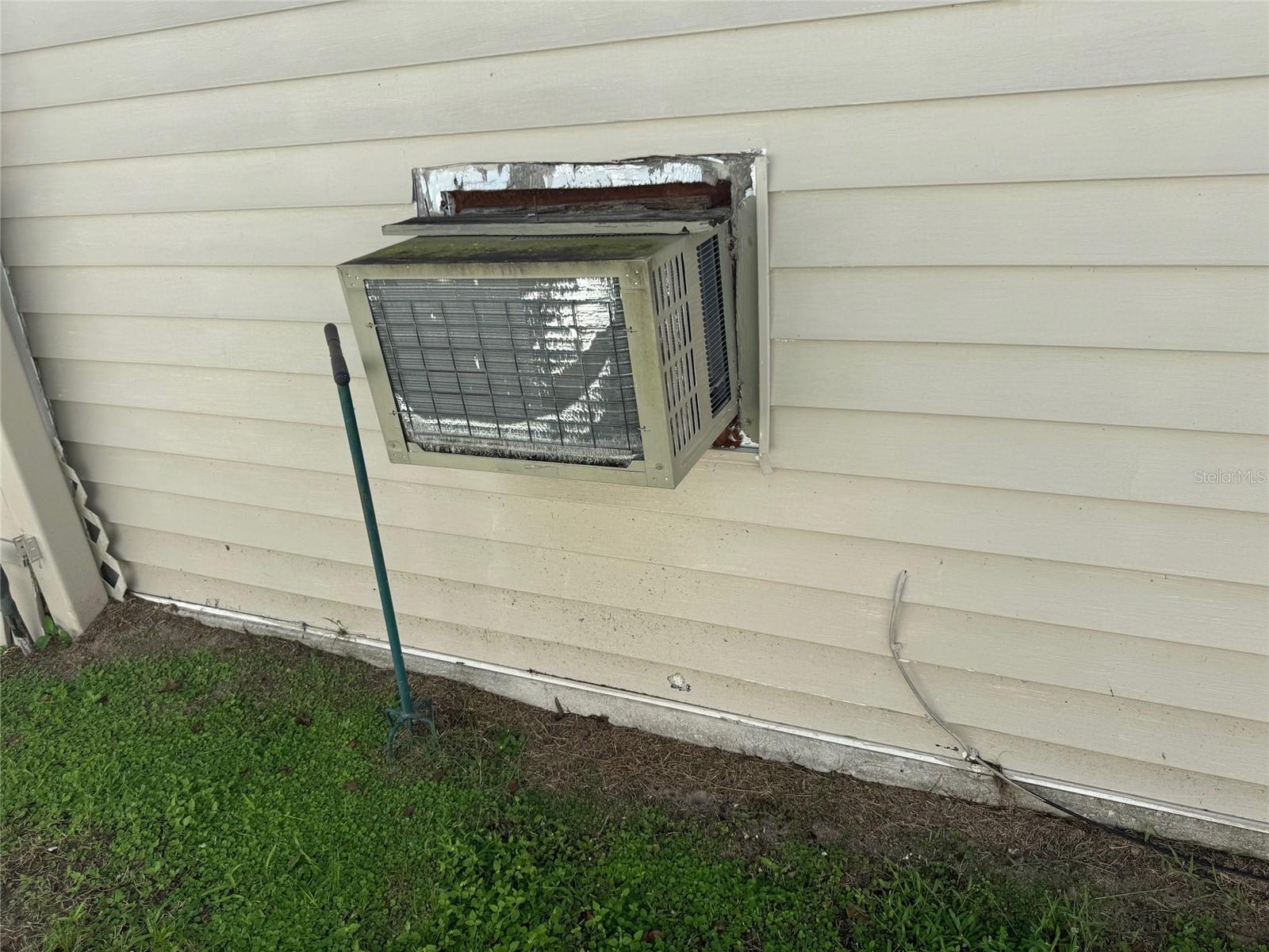 TB8464529 Property Photo