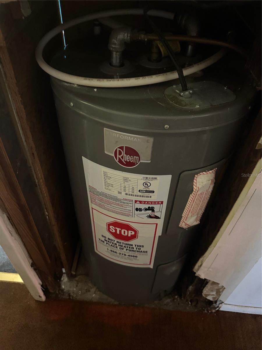 TB8464529 Property Photo