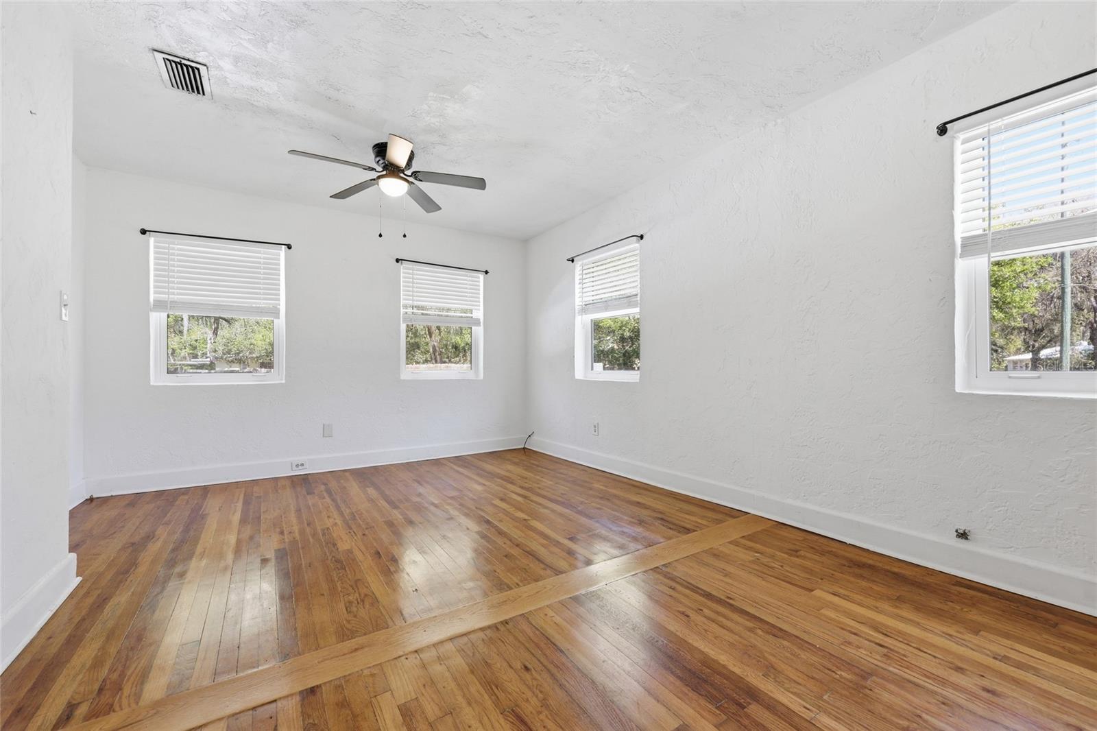 1334 NE 9TH ST, ST, GAINESVILLE, FL, 32601