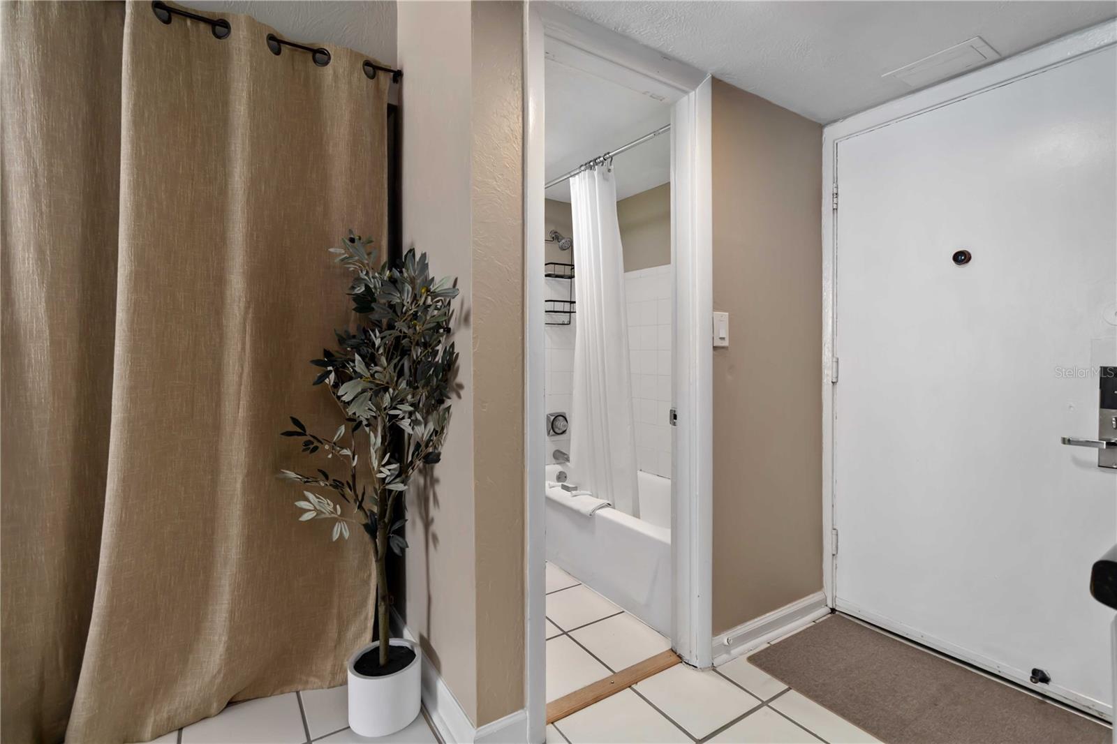 O6373799 Property Photo