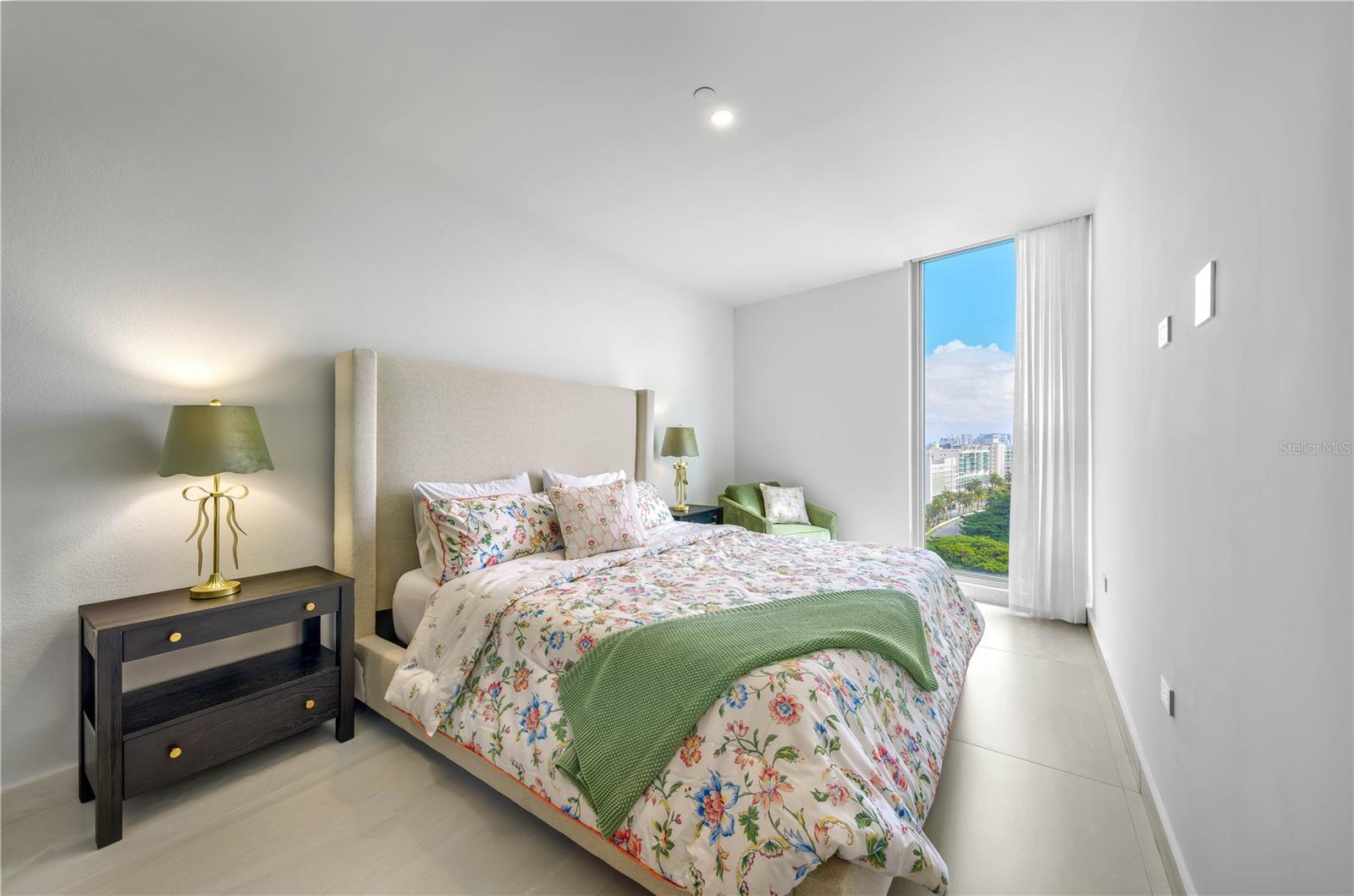 PR9118536 Property Photo