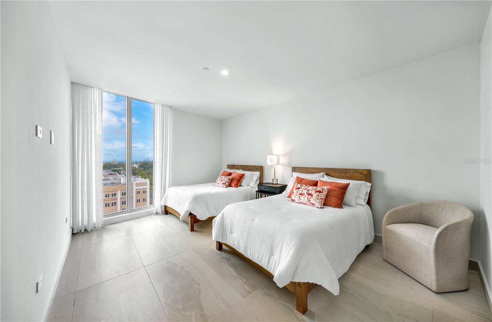 PR9118536 Property Photo