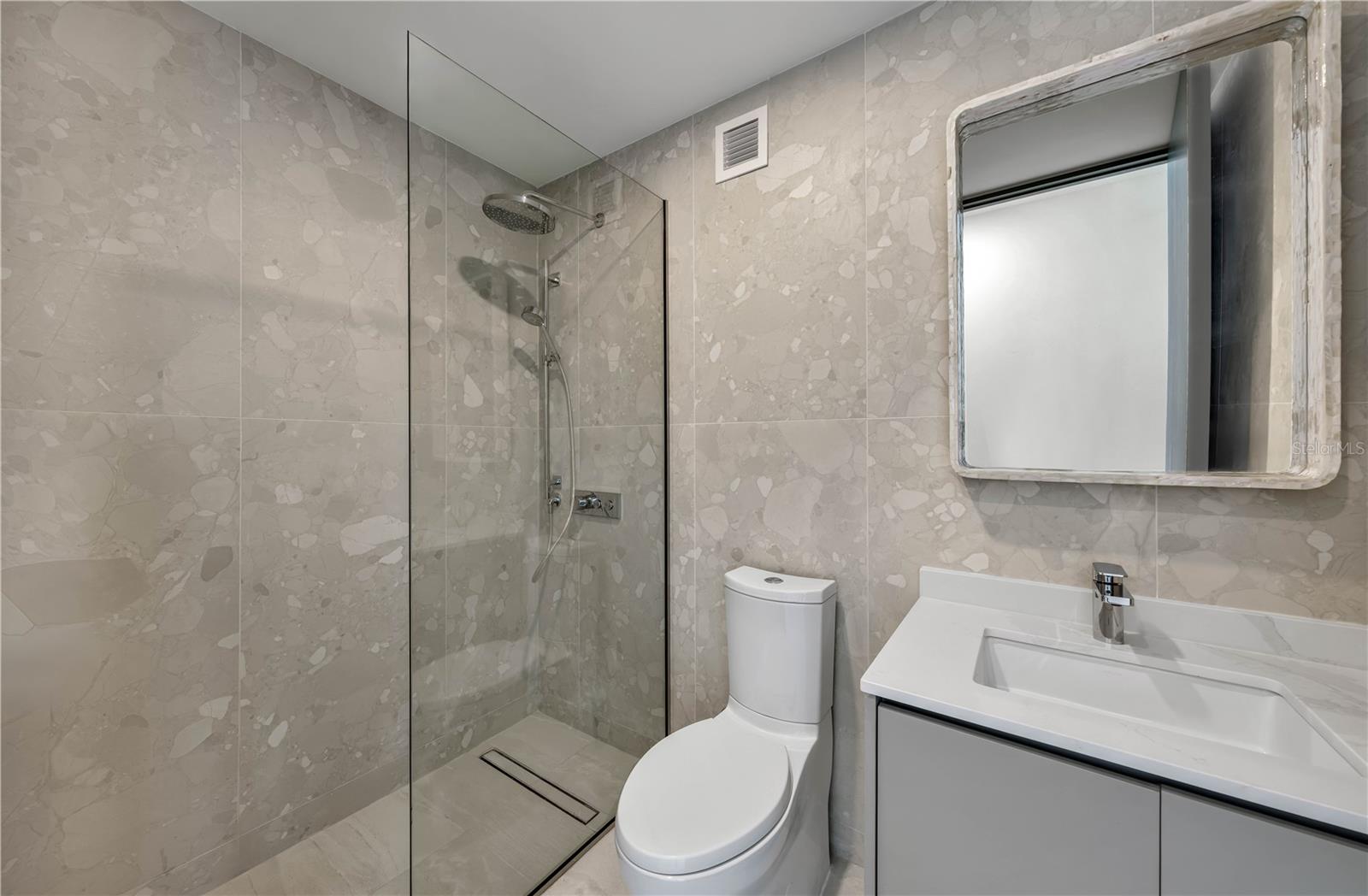 PR9118536 Property Photo