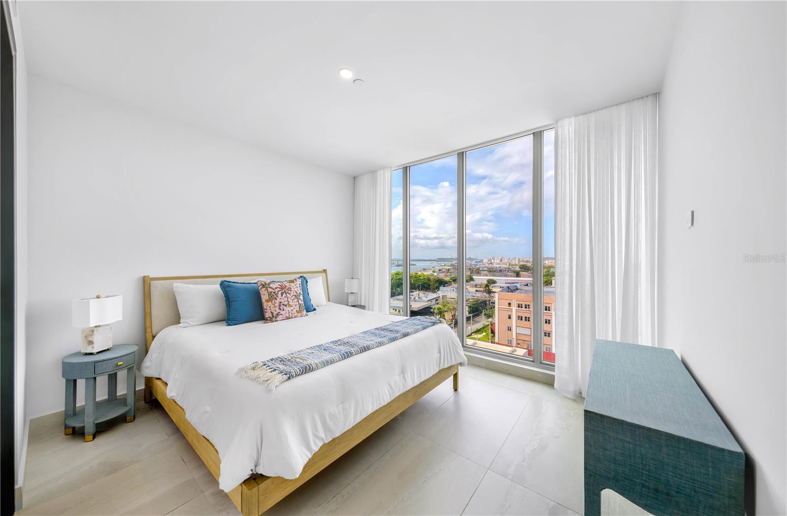 PR9118536 Property Photo