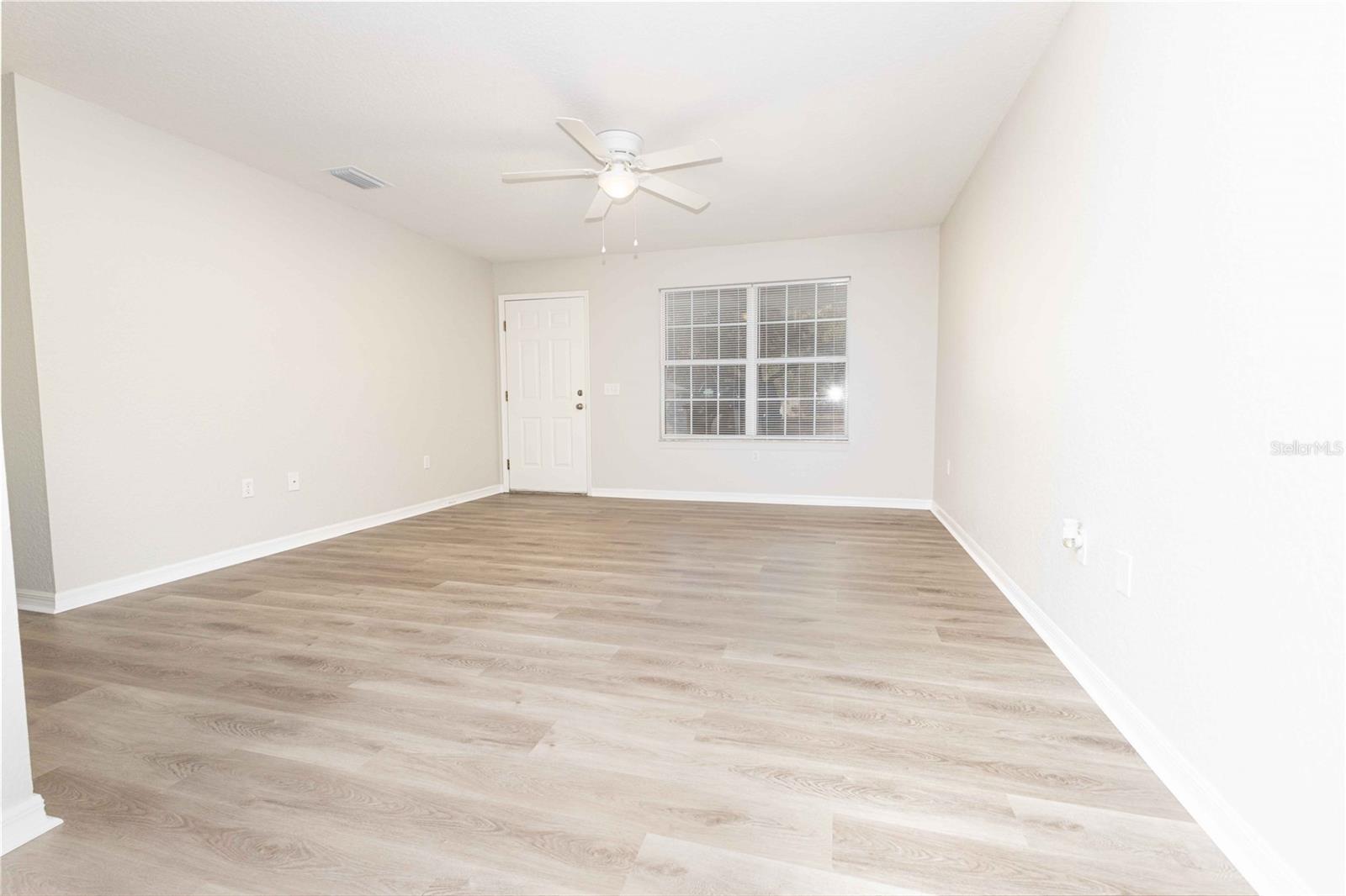 4438 CALAMONDIN ST, LADY LAKE, FL, 32159