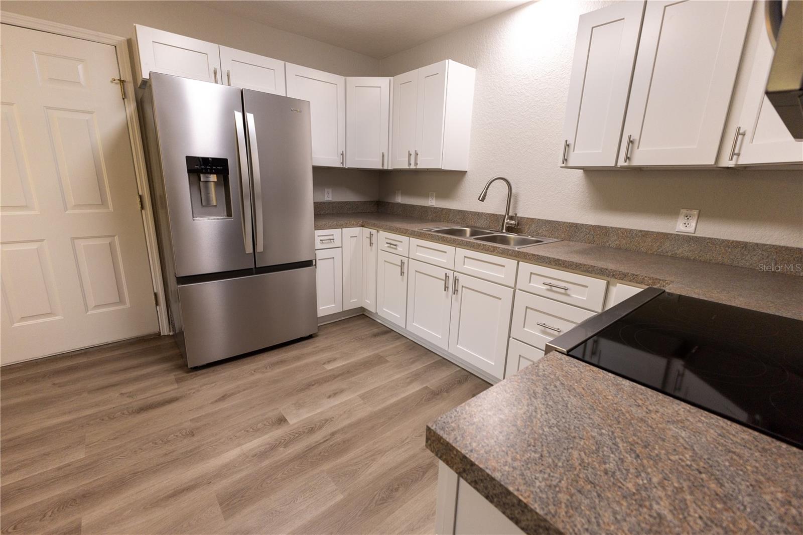 4438 CALAMONDIN ST, LADY LAKE, FL, 32159