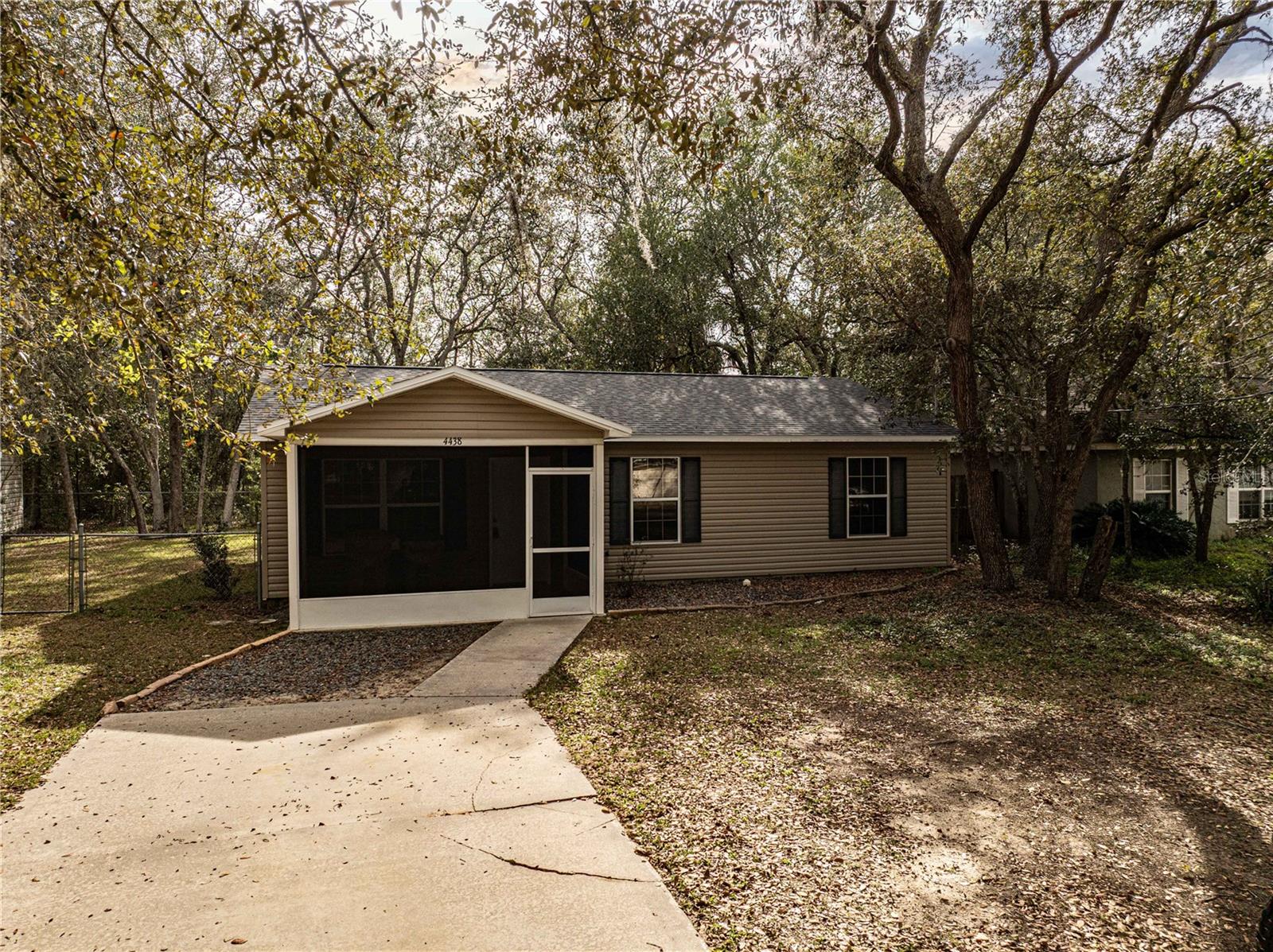 4438 CALAMONDIN ST, LADY LAKE, FL, 32159