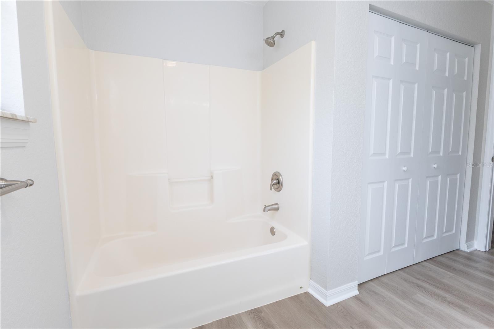 4438 CALAMONDIN ST, LADY LAKE, FL, 32159