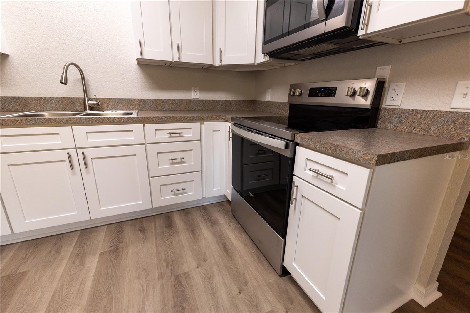 4438 CALAMONDIN ST, LADY LAKE, FL, 32159