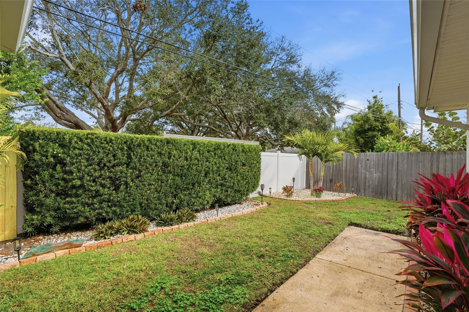 TB8464723 Property Photo