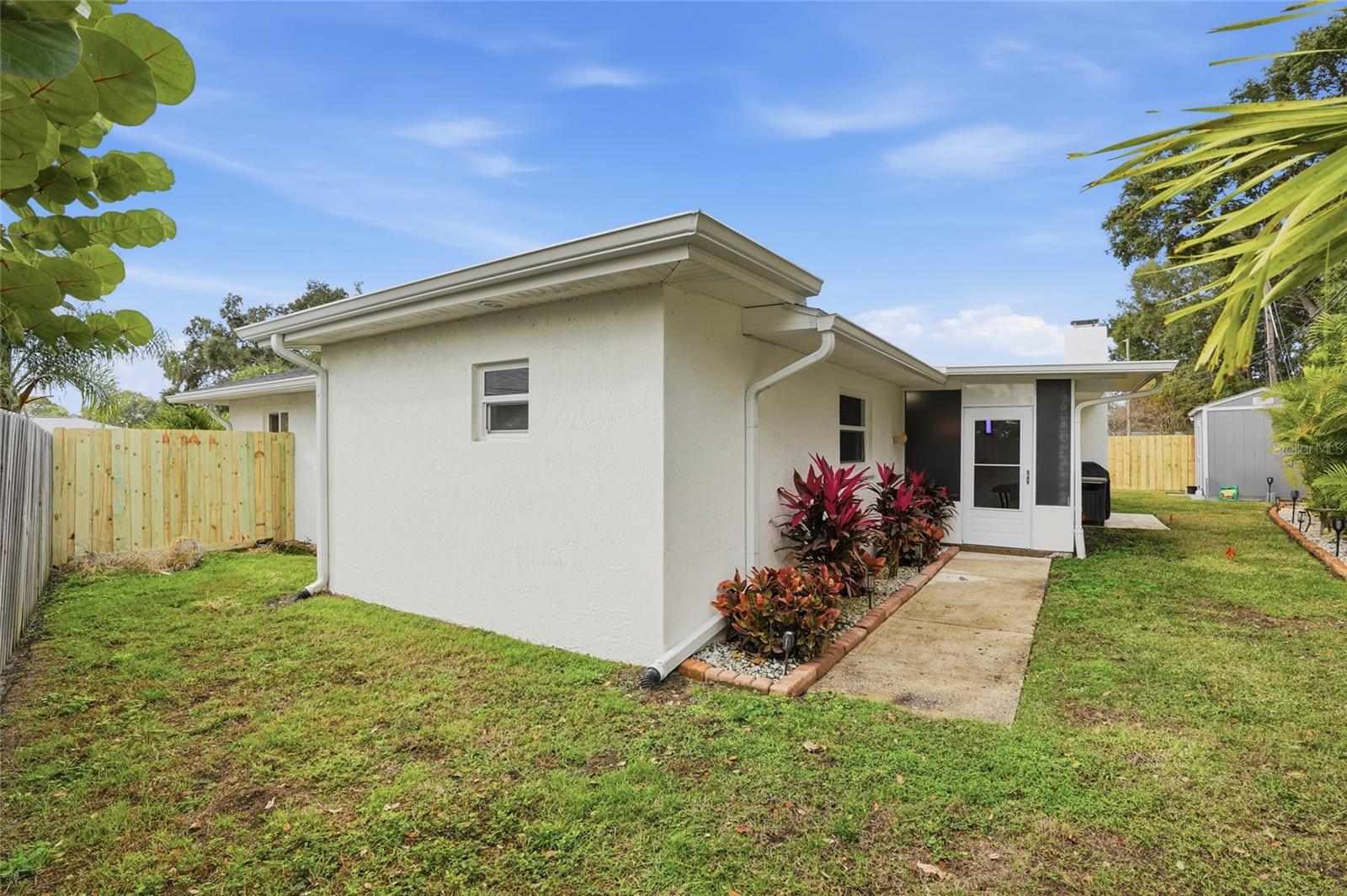 TB8464723 Property Photo