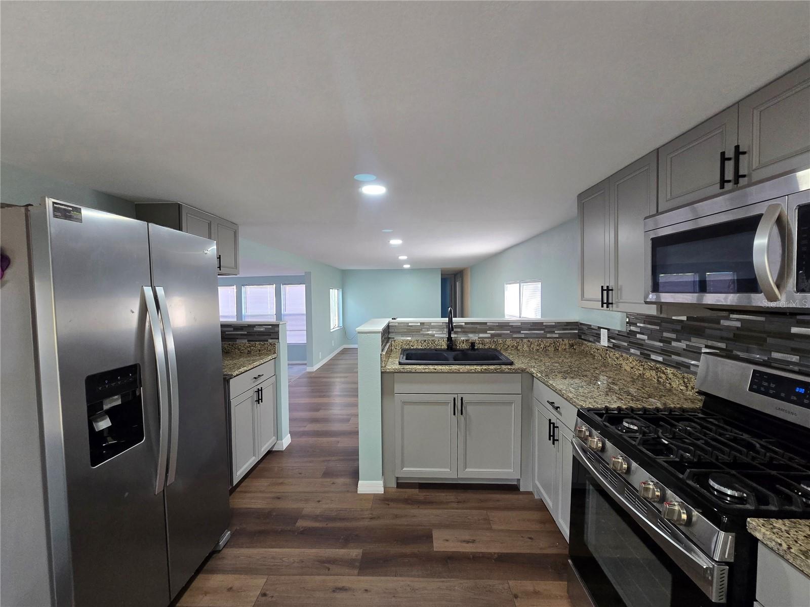 OM716700 Property Photo