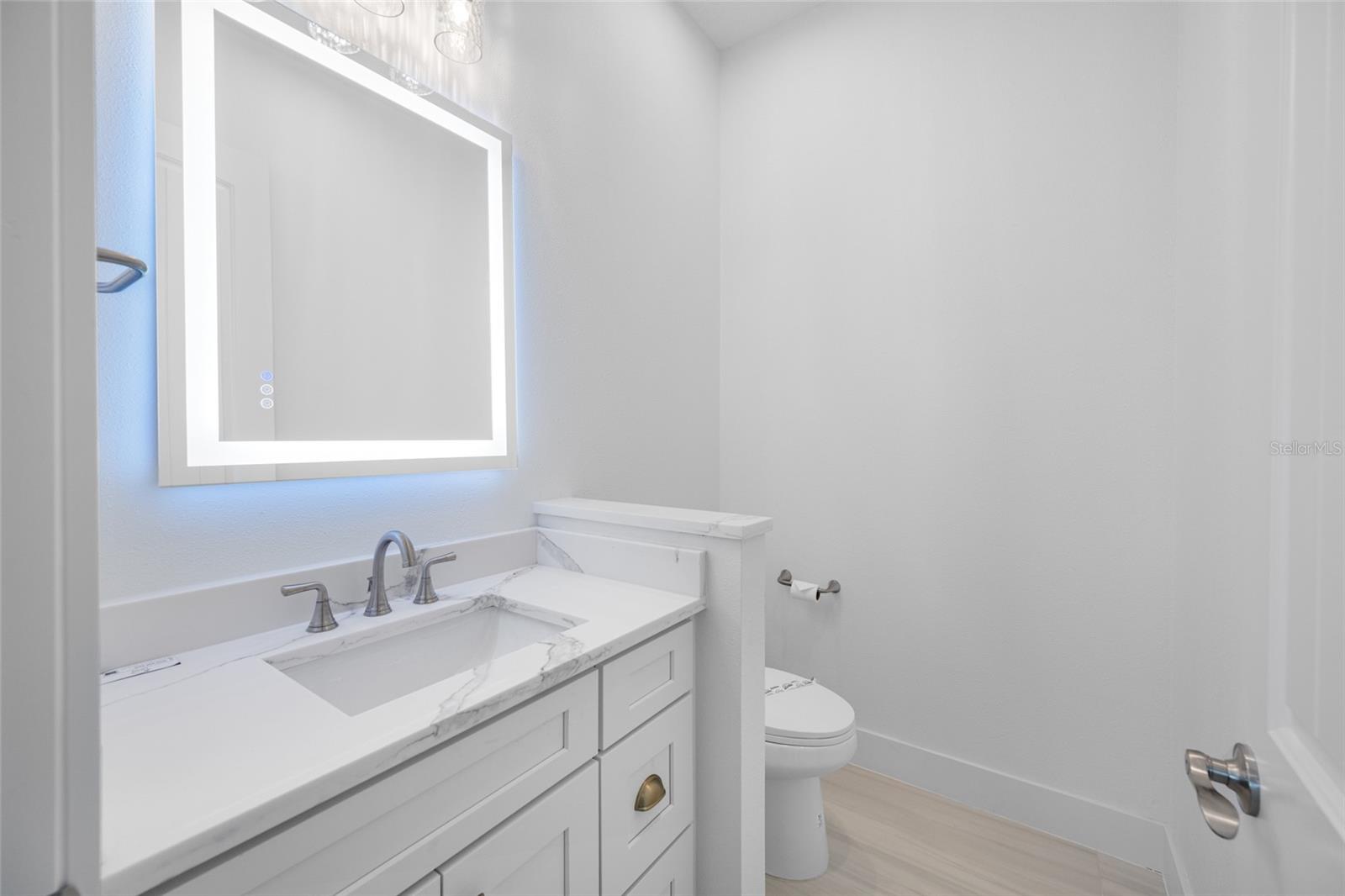 TB8464786 Property Photo