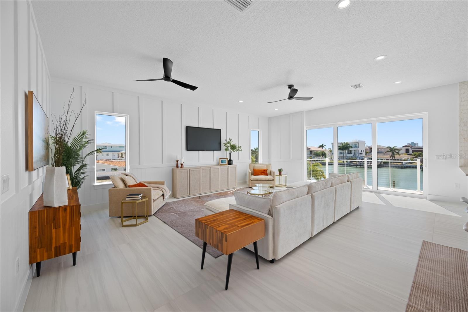 TB8464786 Property Photo