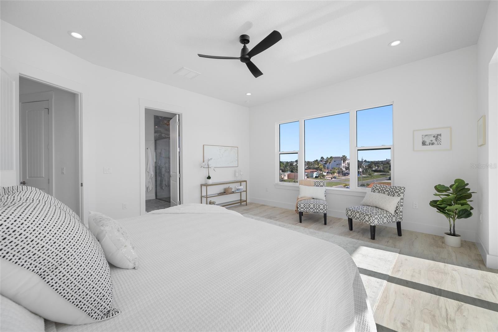 TB8464786 Property Photo