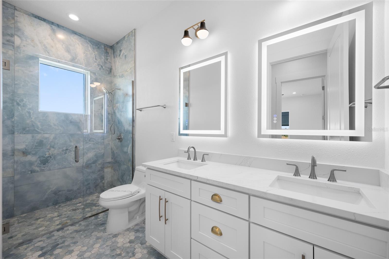 TB8464786 Property Photo