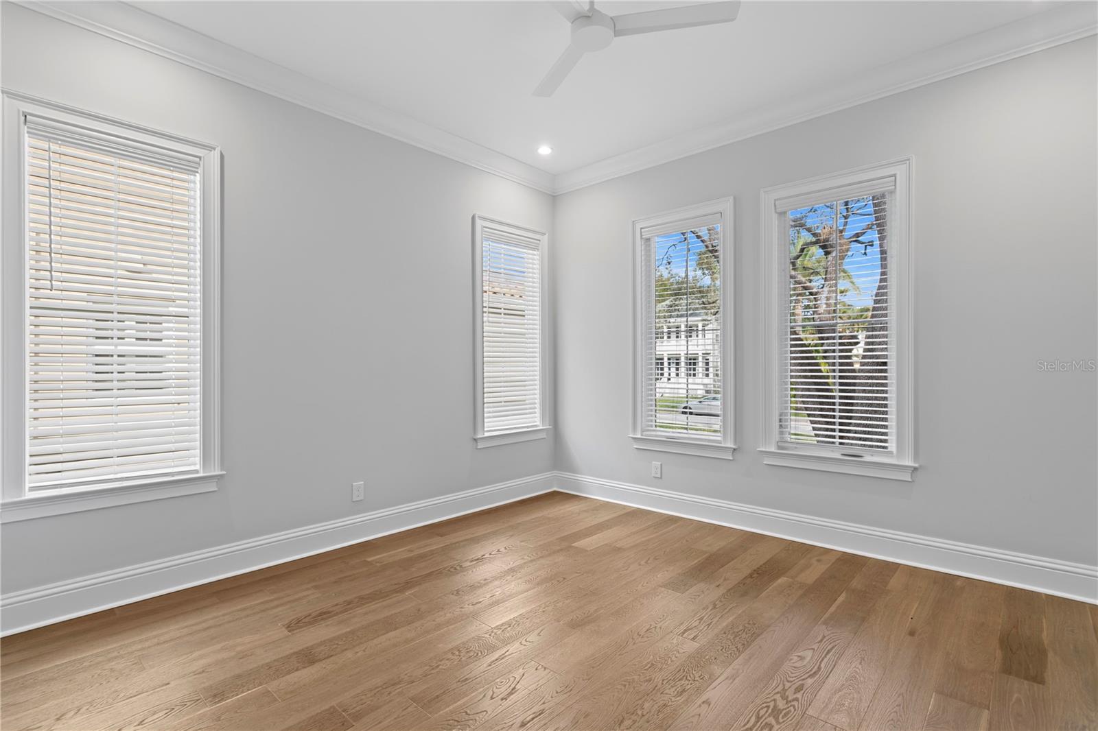 TB8464807 Property Photo