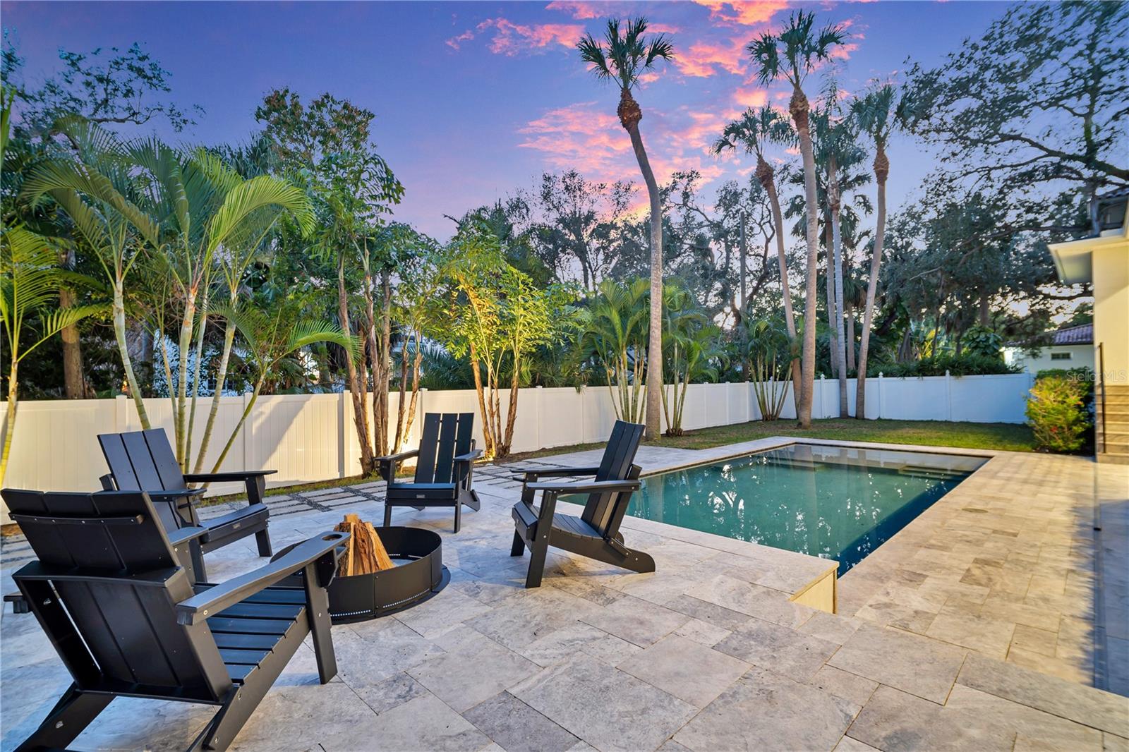 TB8464807 Property Photo