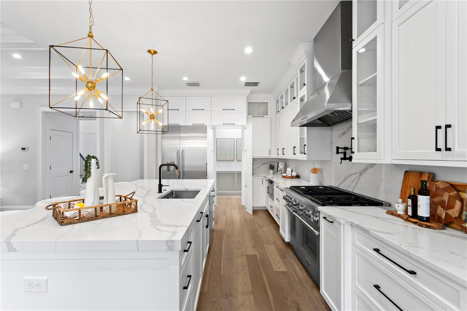 TB8464807 Property Photo