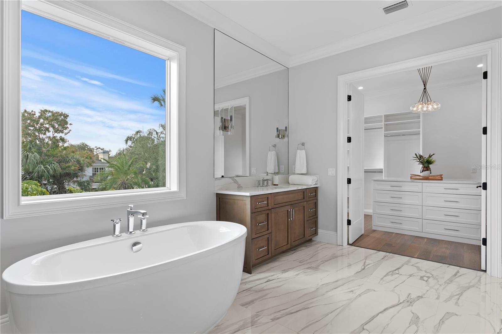 TB8464807 Property Photo