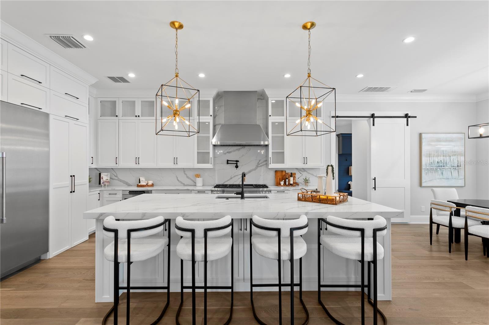 TB8464807 Property Photo