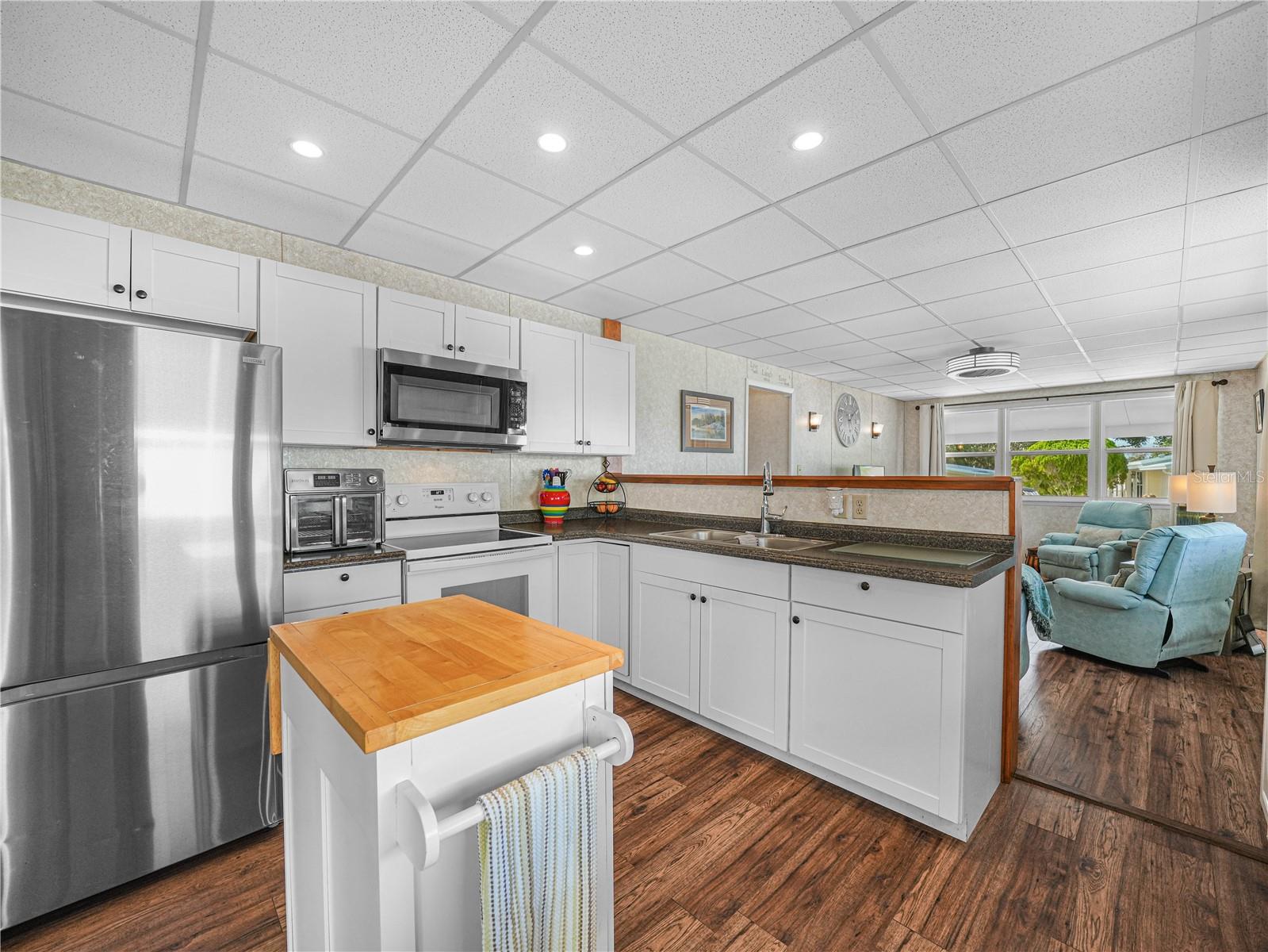 K4903217 Property Photo