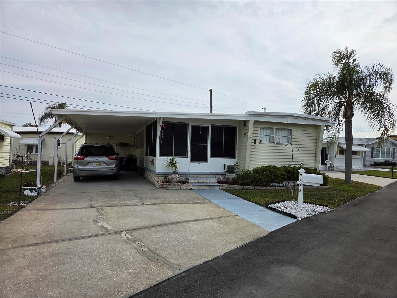 TB8464816 Property Photo