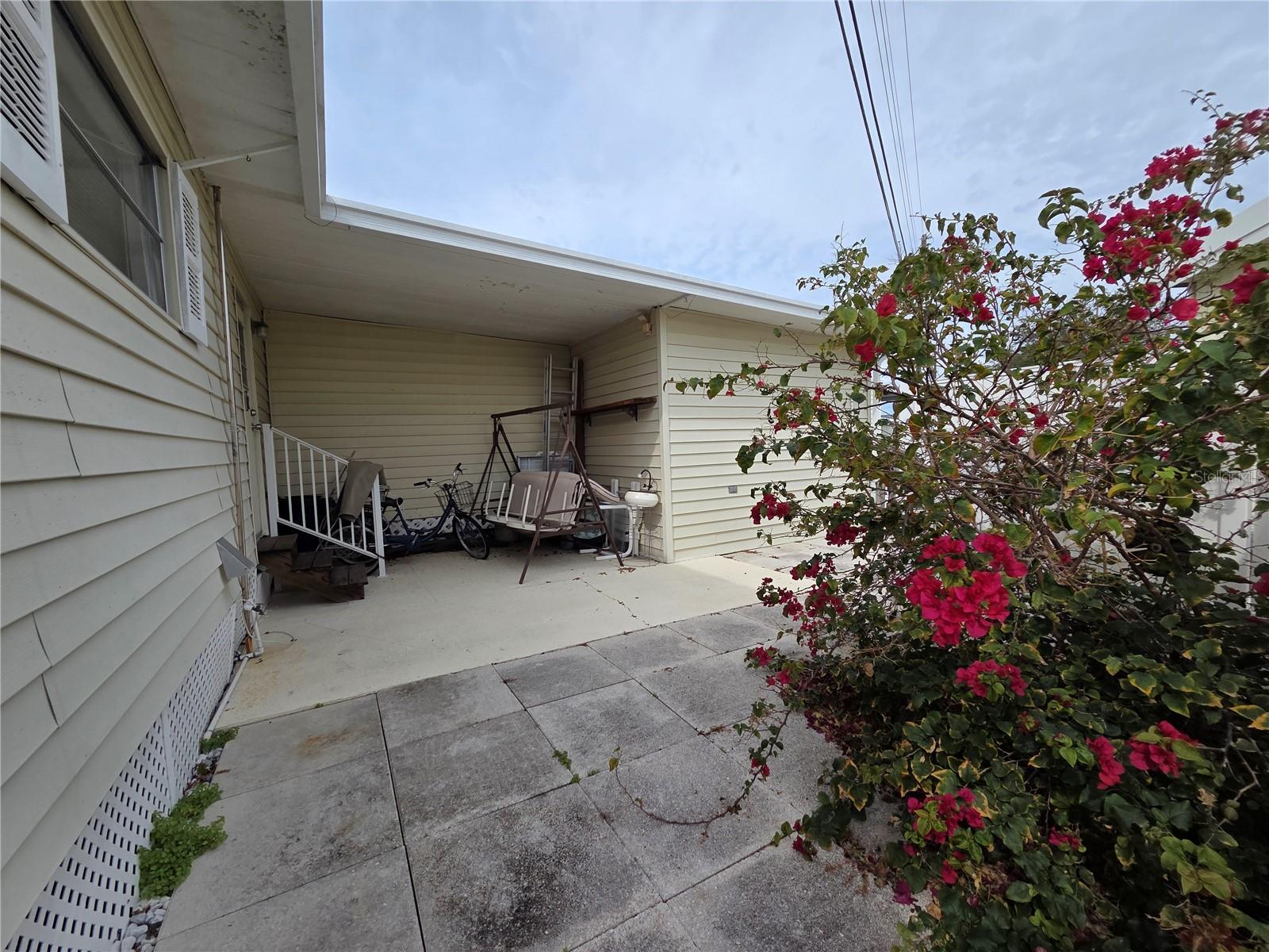 TB8464816 Property Photo