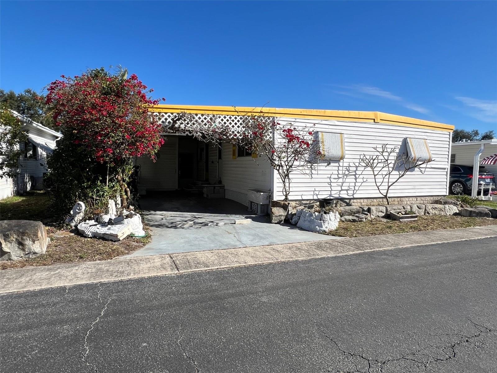 TB8464821 Property Photo