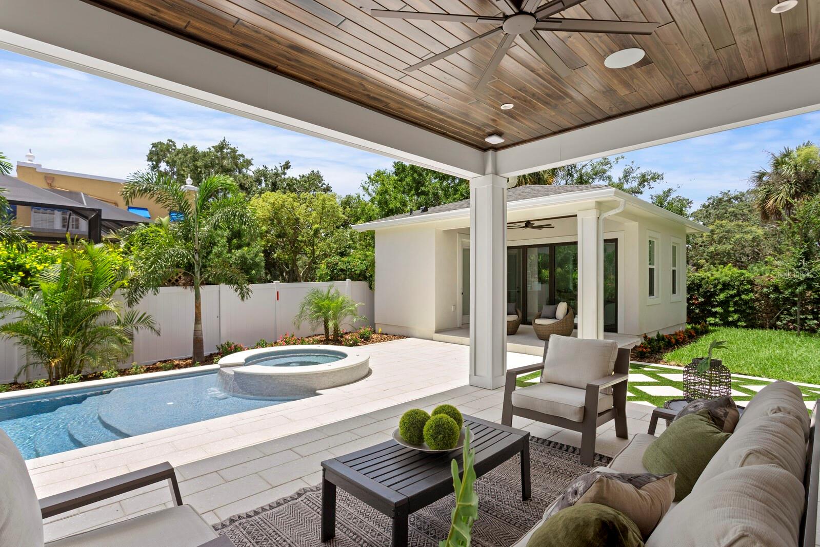 4536 W SWANN AVE, TAMPA, FL, 33609