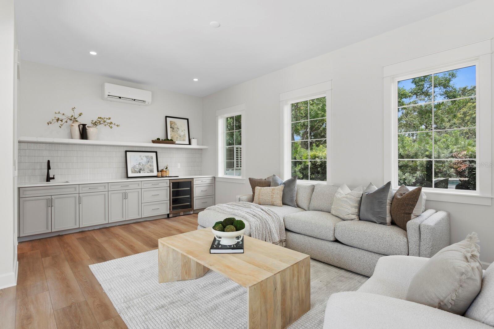 4536 W SWANN AVE, TAMPA, FL, 33609