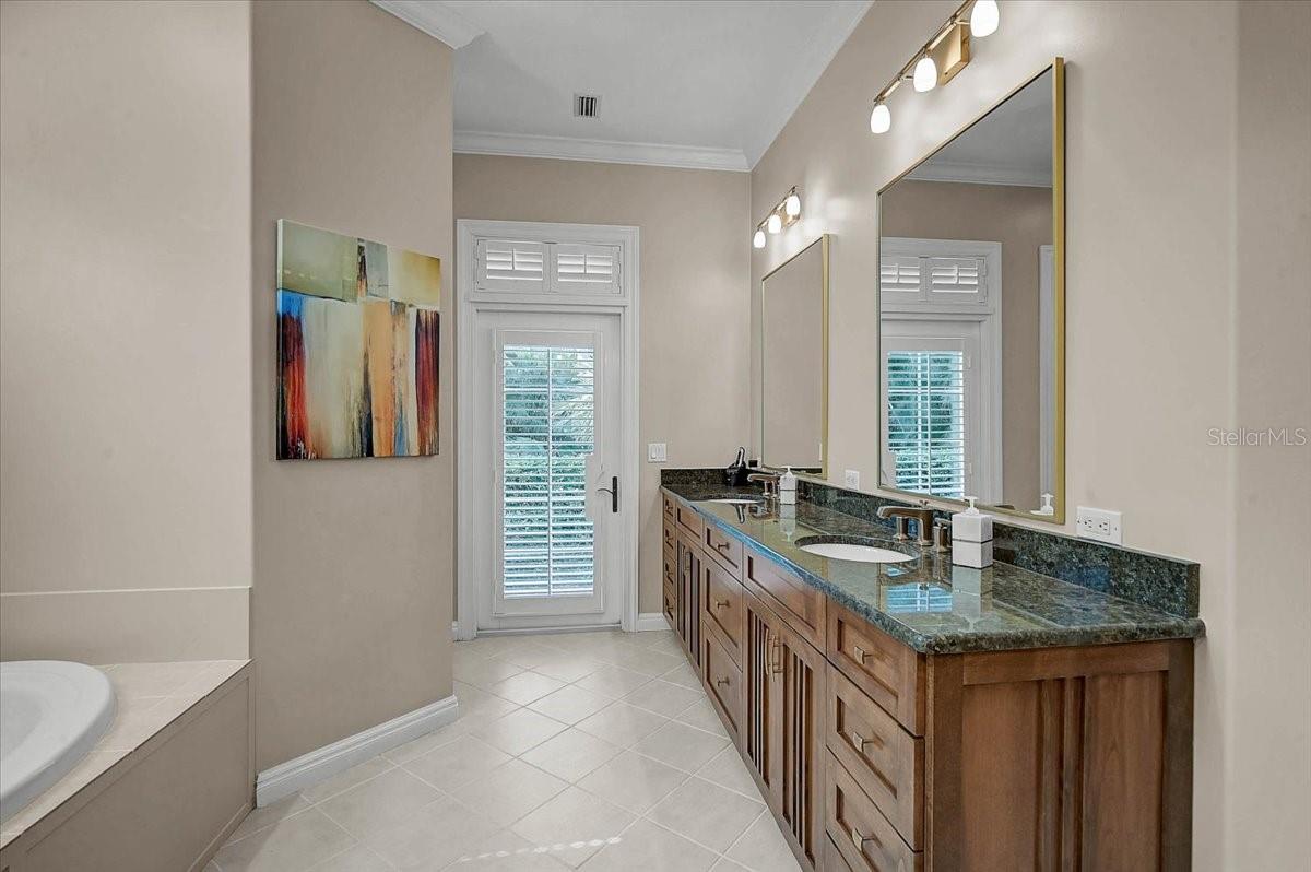 A4678423 Property Photo