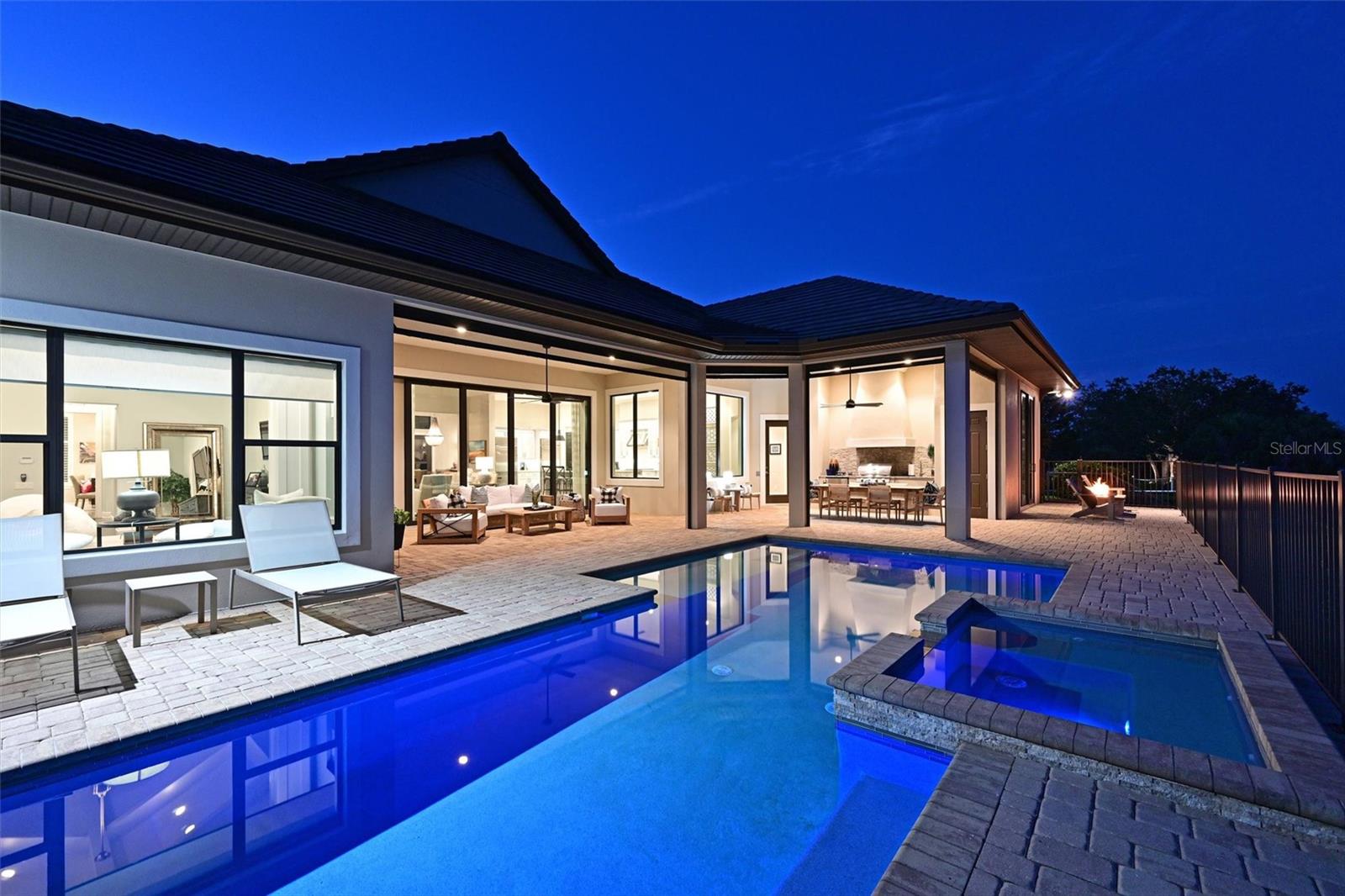 A4678448 Property Photo