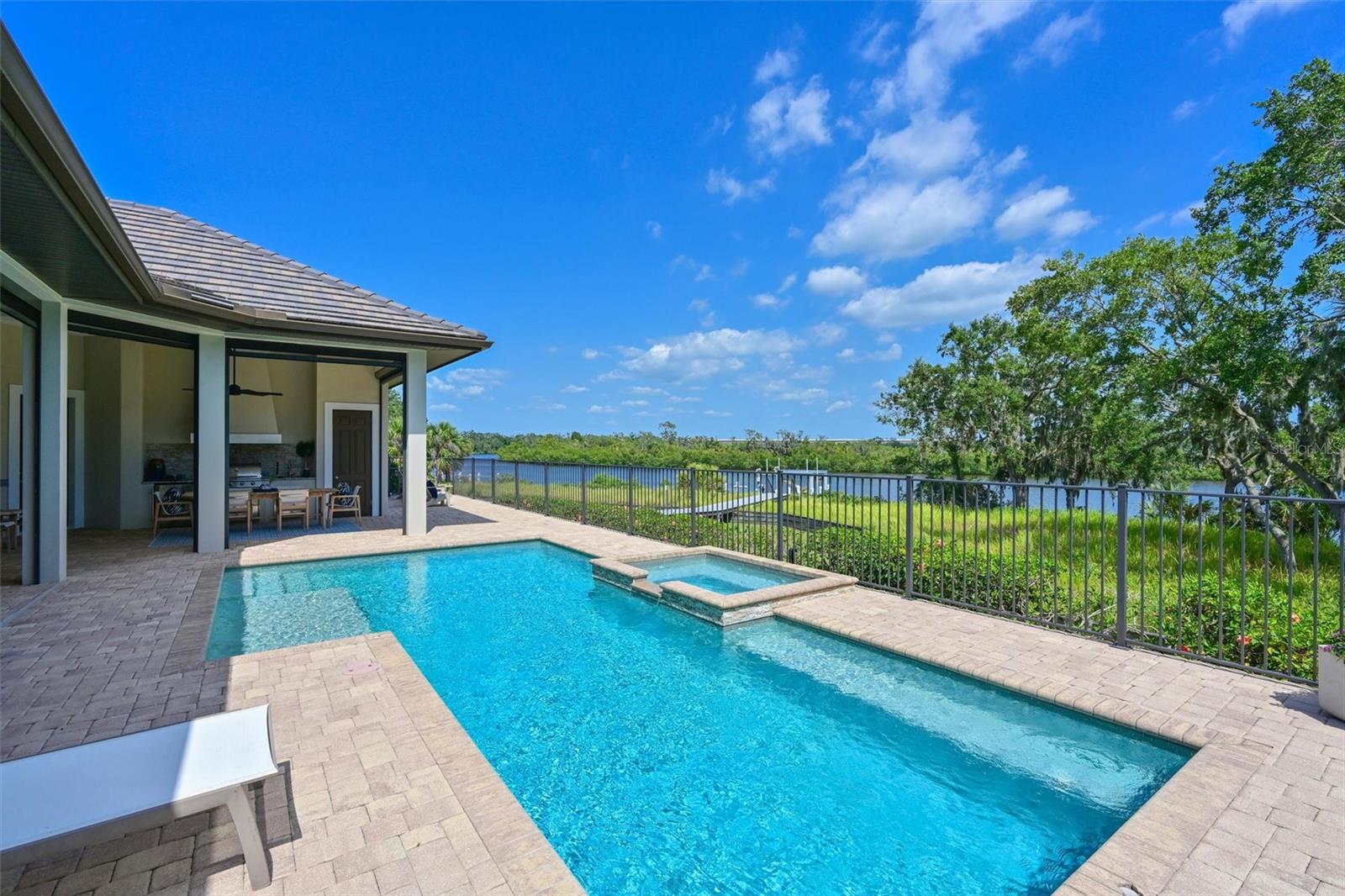 A4678448 Property Photo