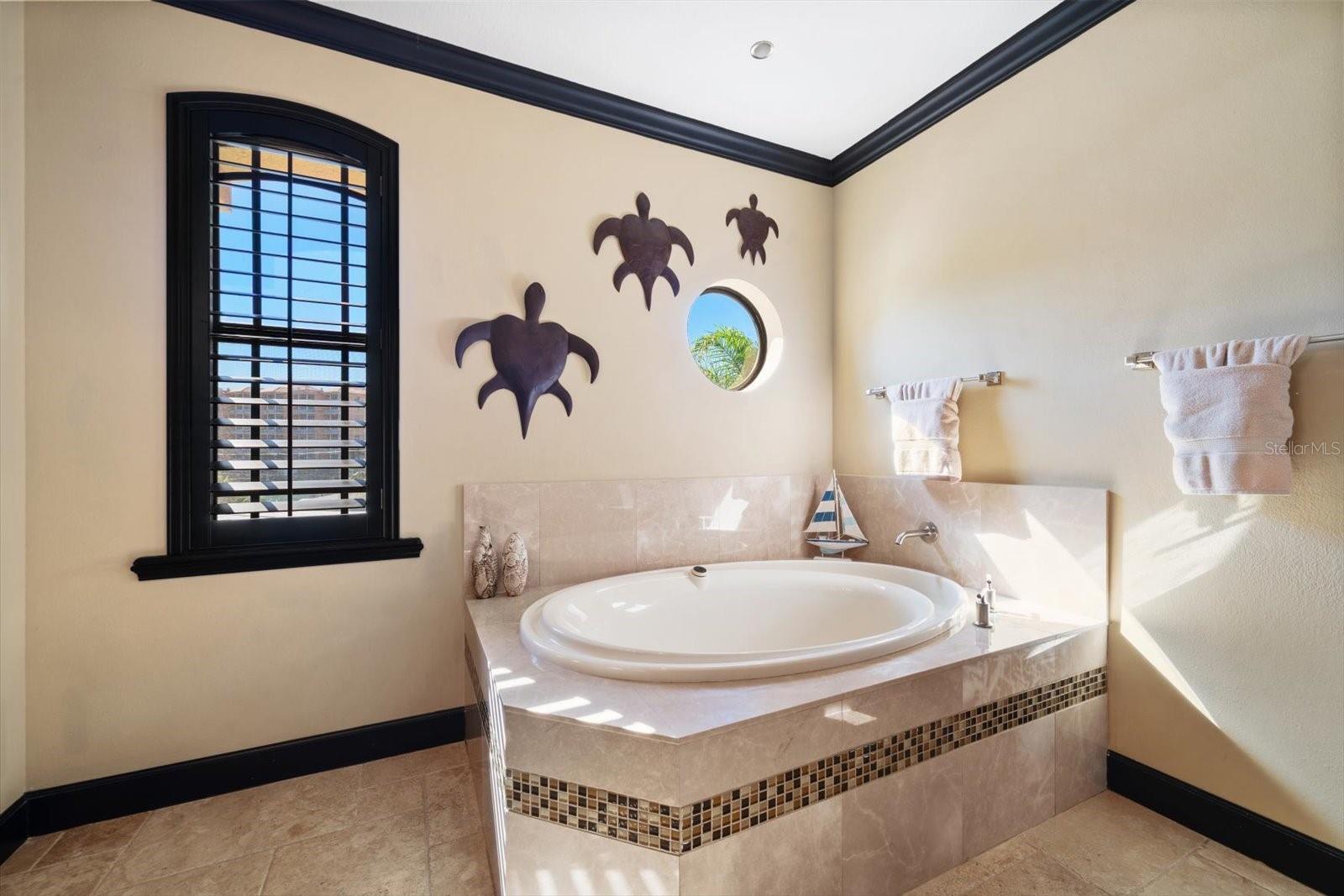 TB8464911 Property Photo