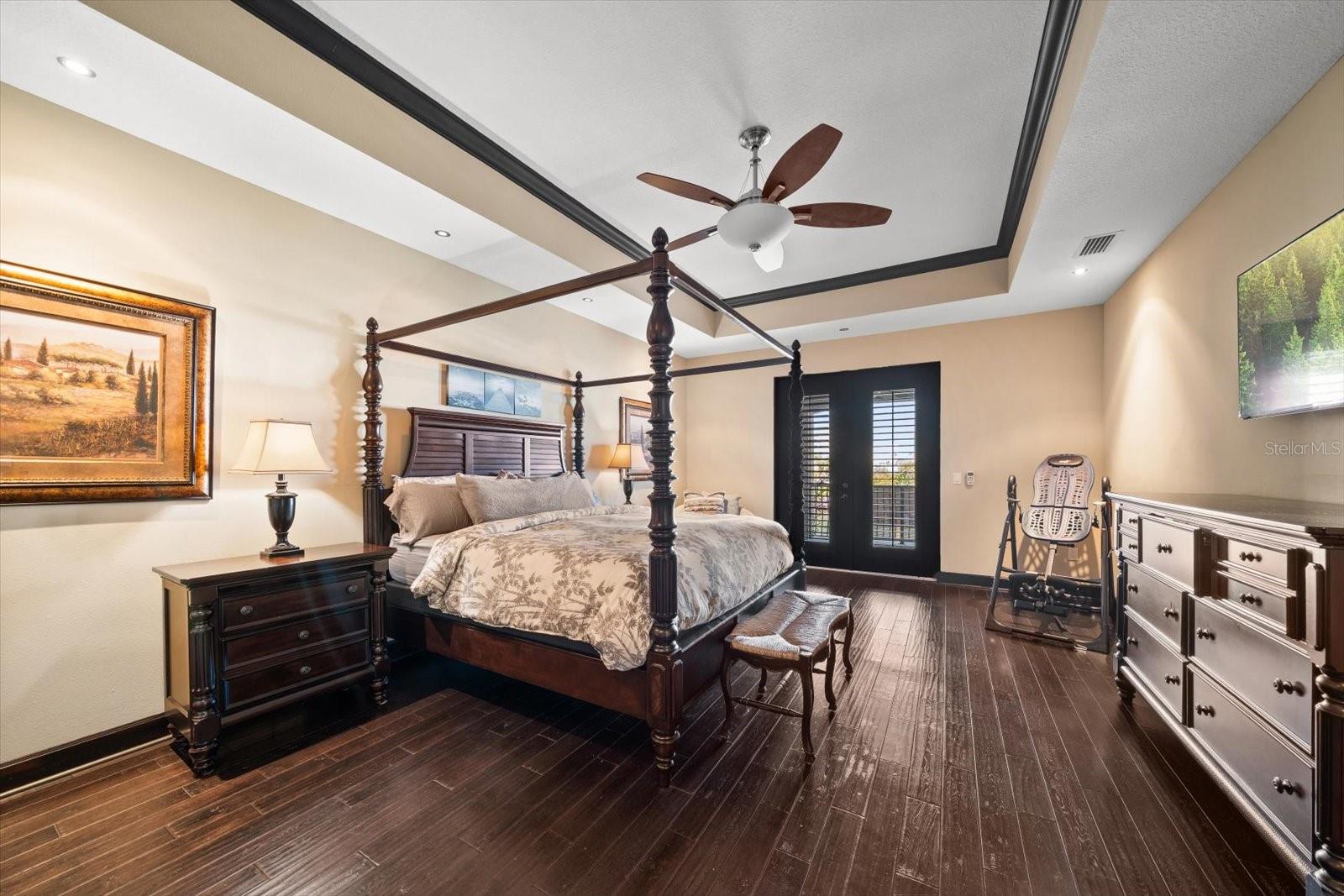 TB8464911 Property Photo