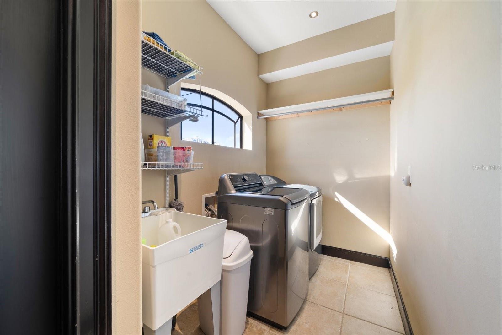 TB8464911 Property Photo