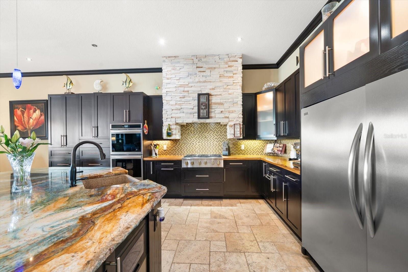 TB8464911 Property Photo