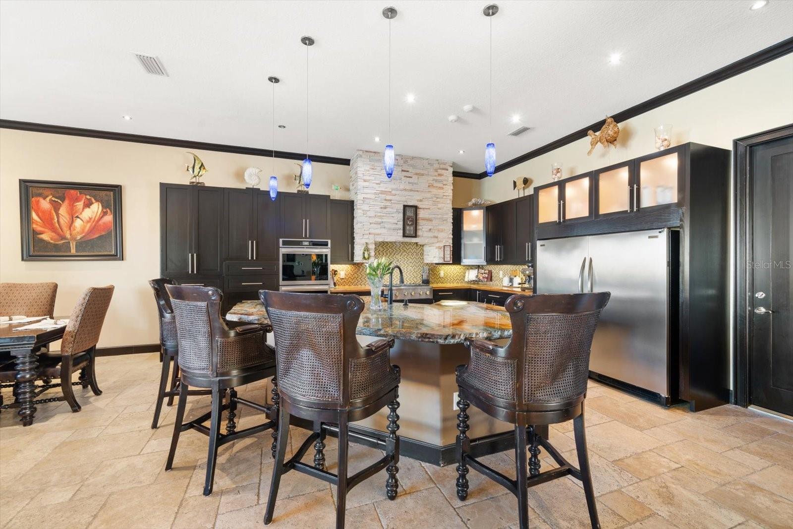 TB8464911 Property Photo