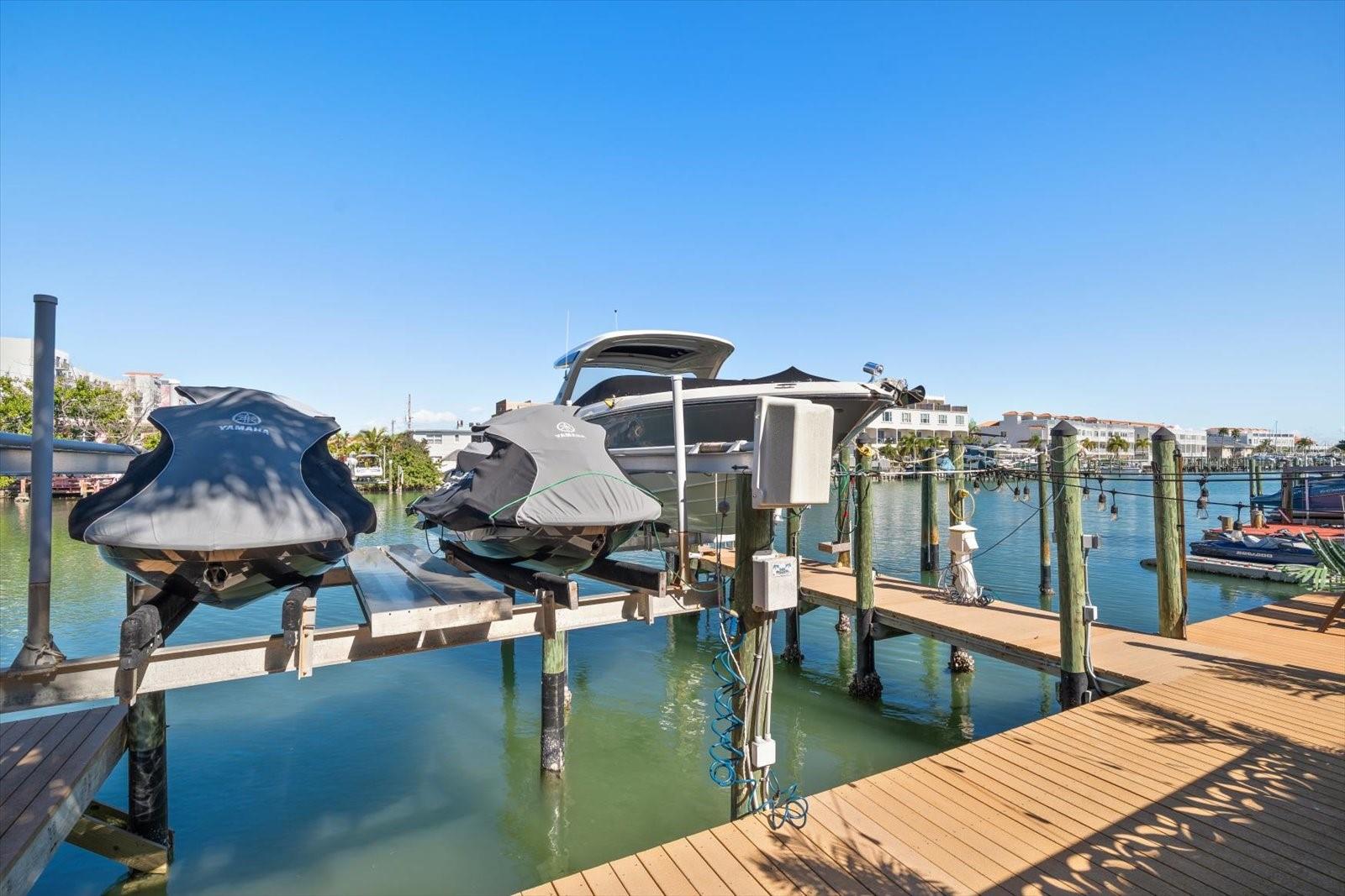 TB8464911 Property Photo