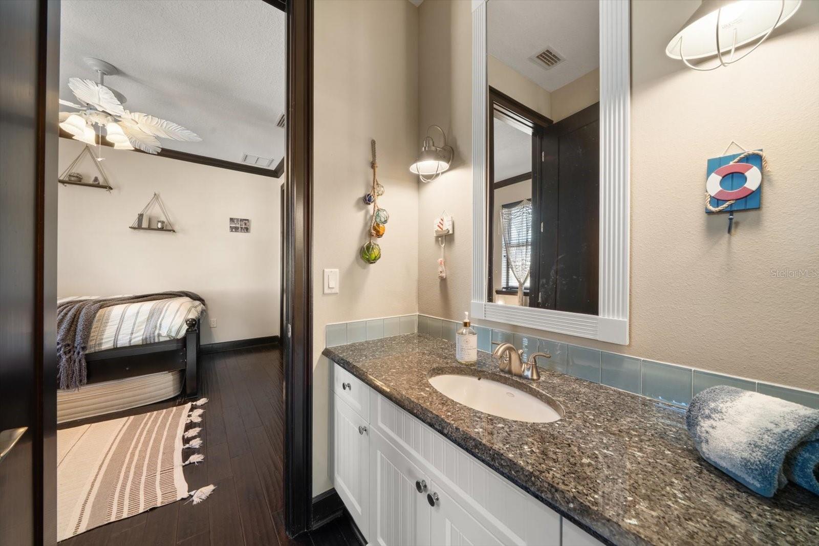 TB8464911 Property Photo