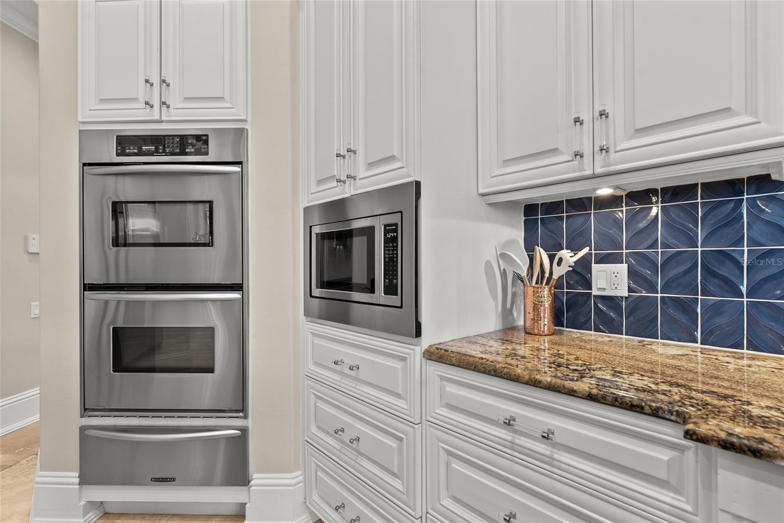 A4678455 Property Photo