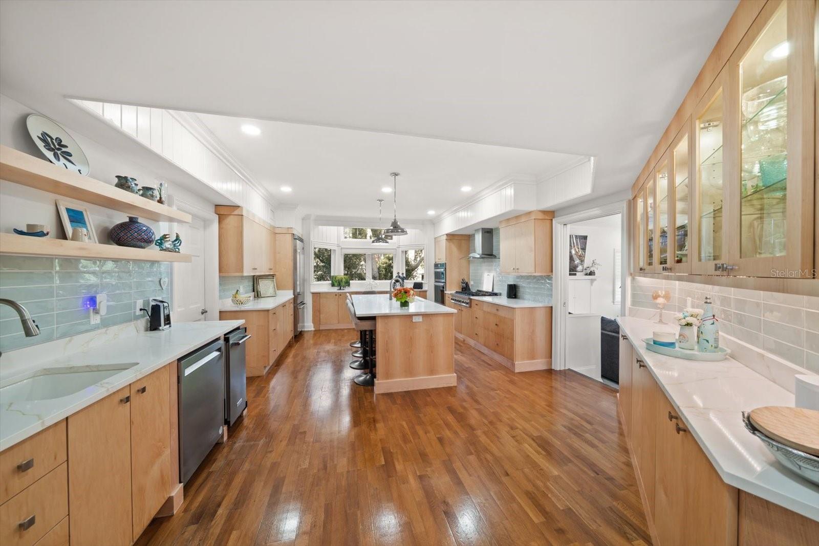 430 ST ANDREWS DR, BELLEAIR, FL, 33756