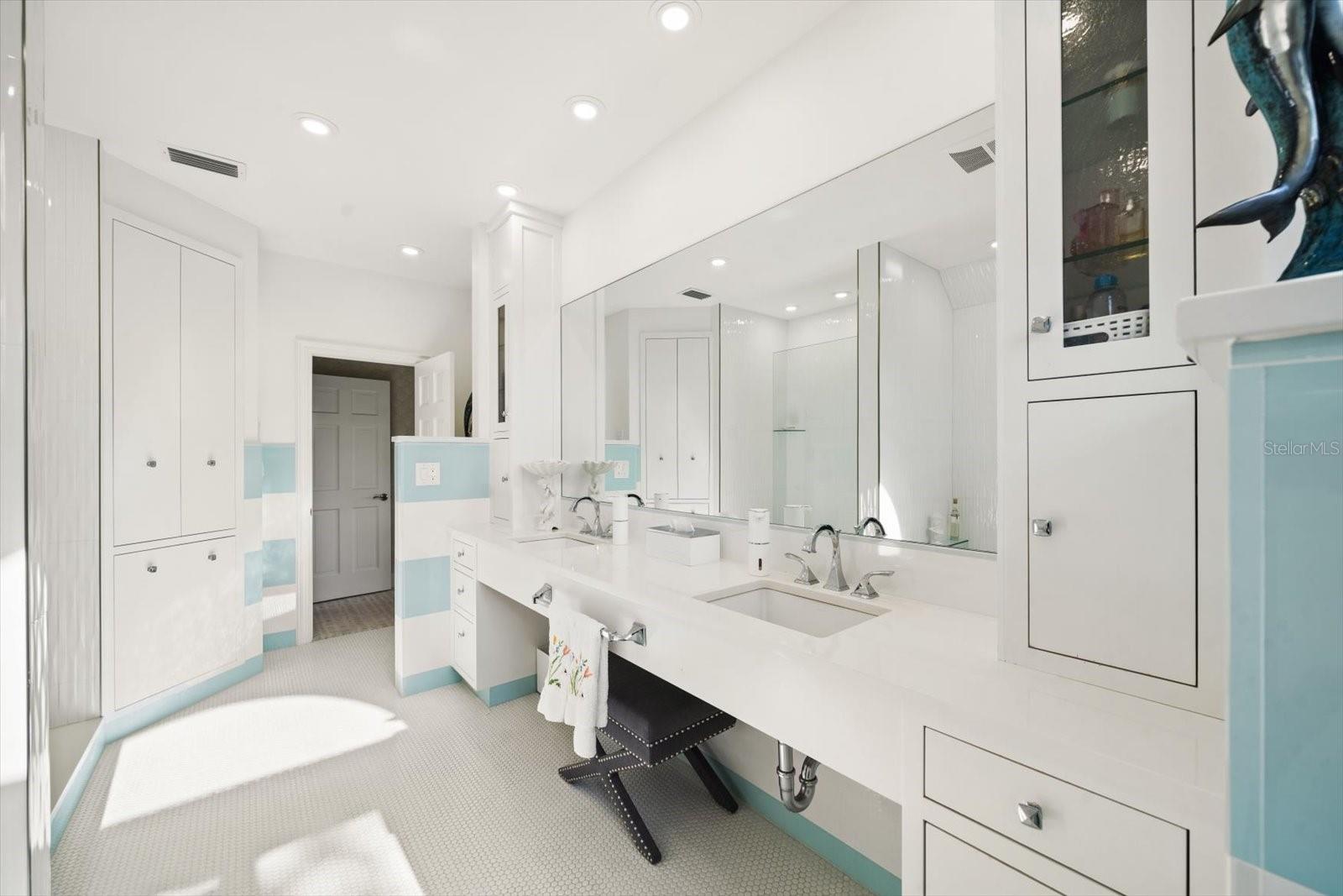 430 ST ANDREWS DR, BELLEAIR, FL, 33756