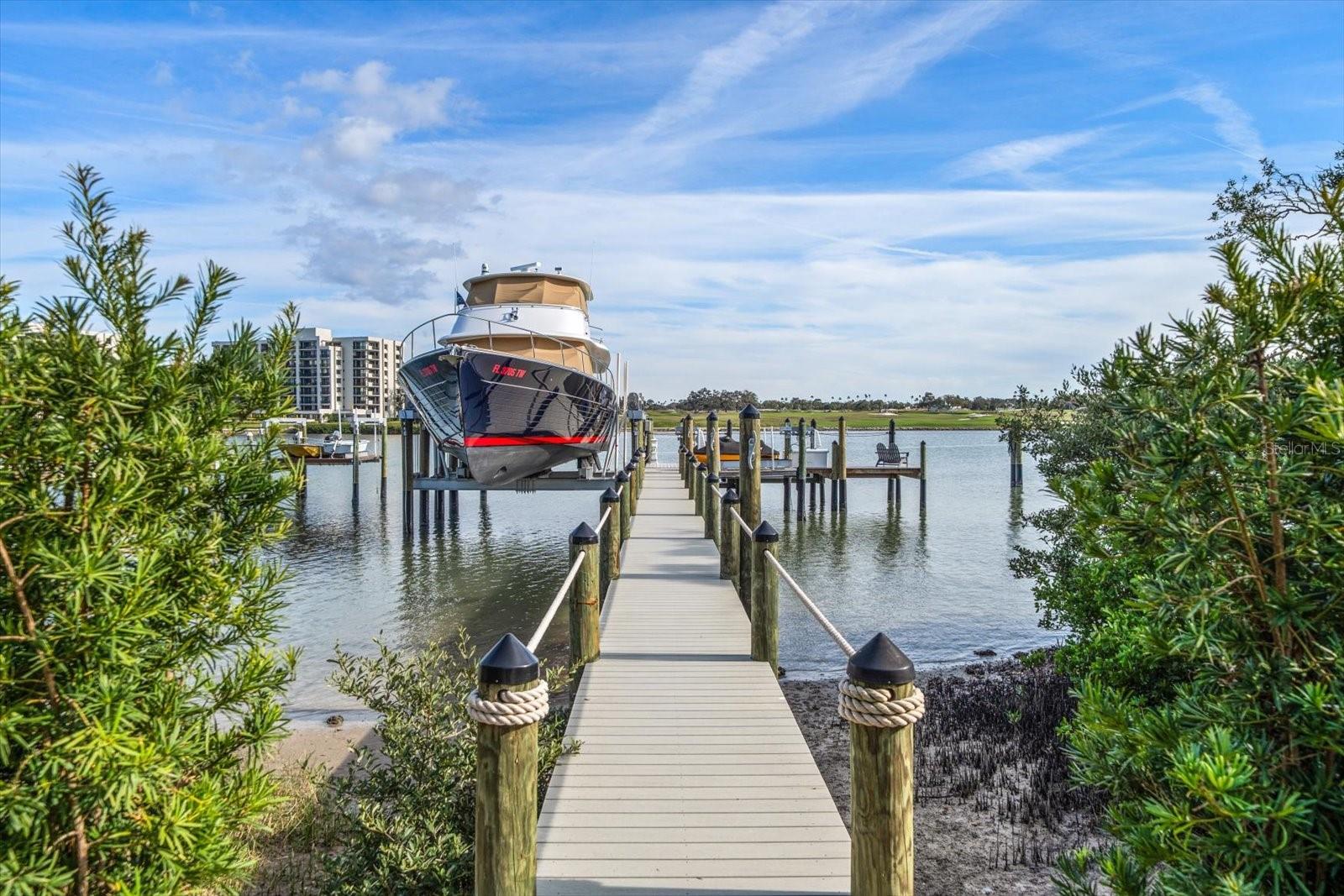 430 ST ANDREWS DR, BELLEAIR, FL, 33756