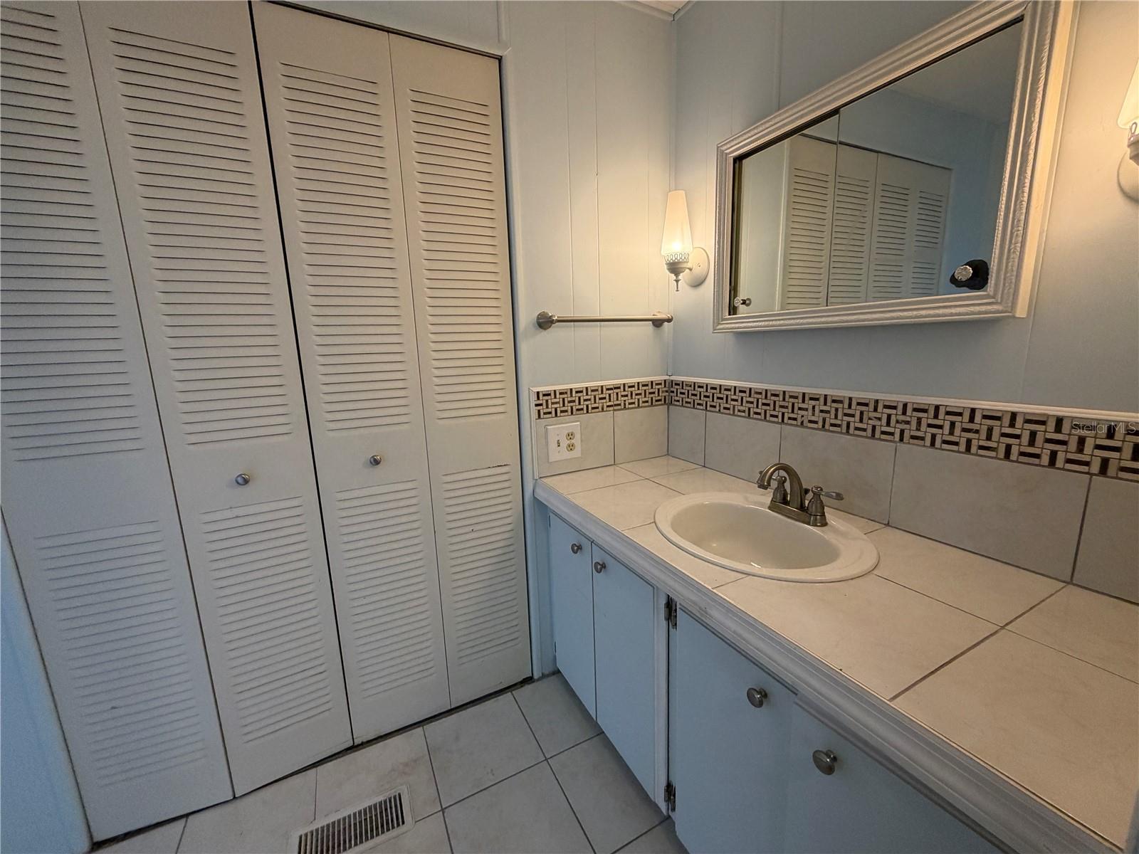 G5106779 Property Photo