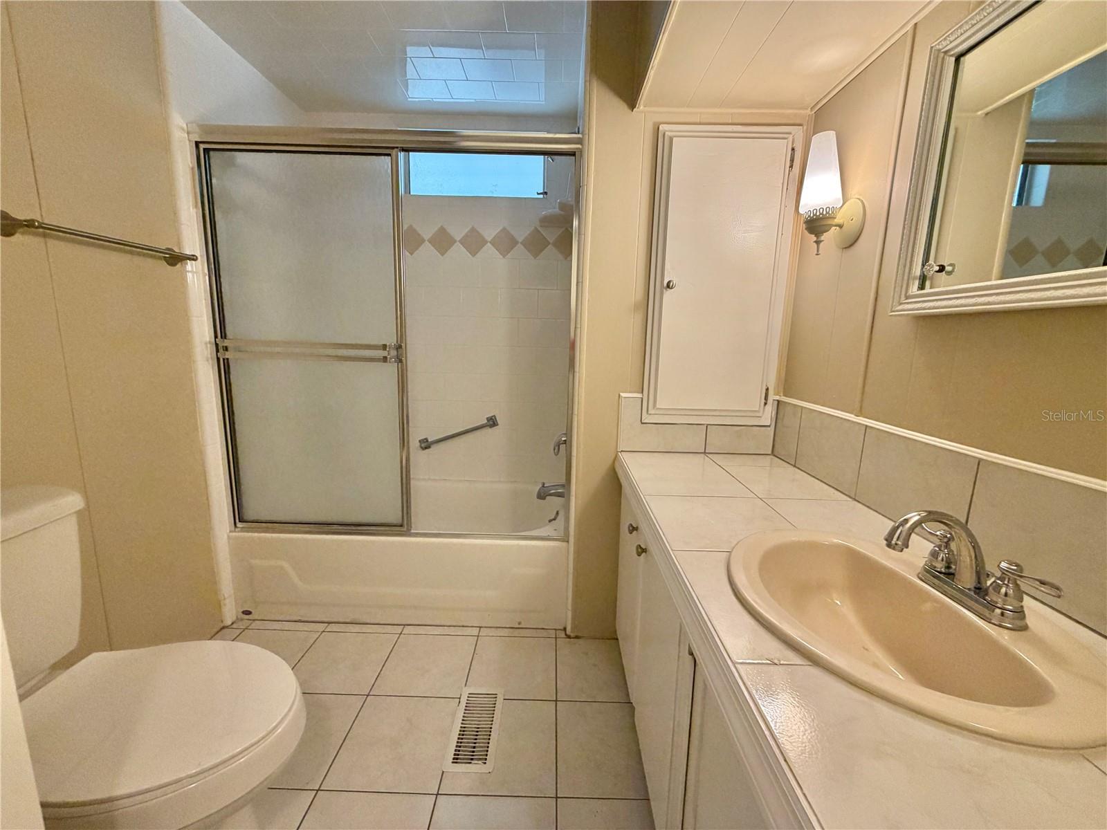 G5106779 Property Photo