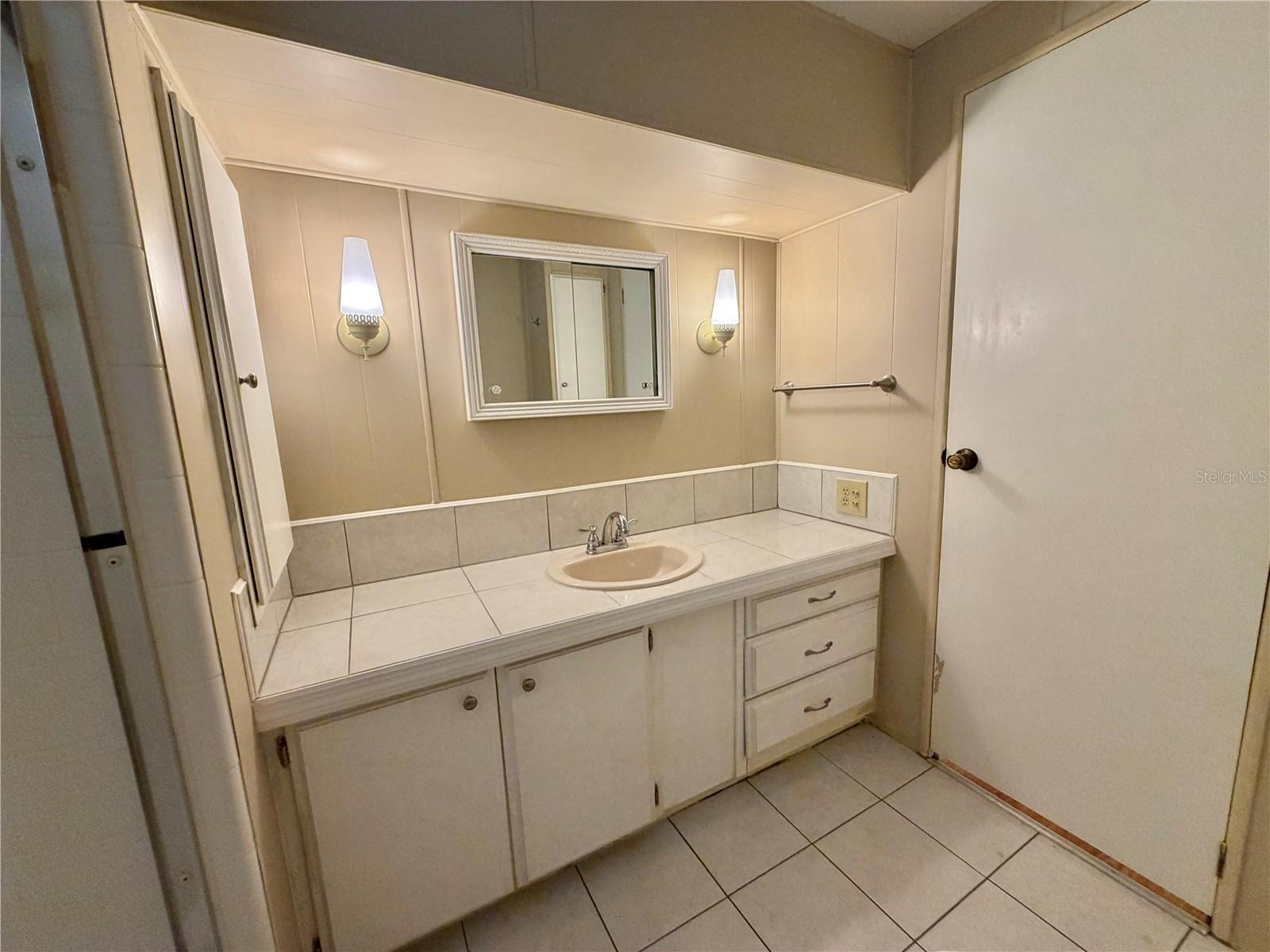 G5106779 Property Photo