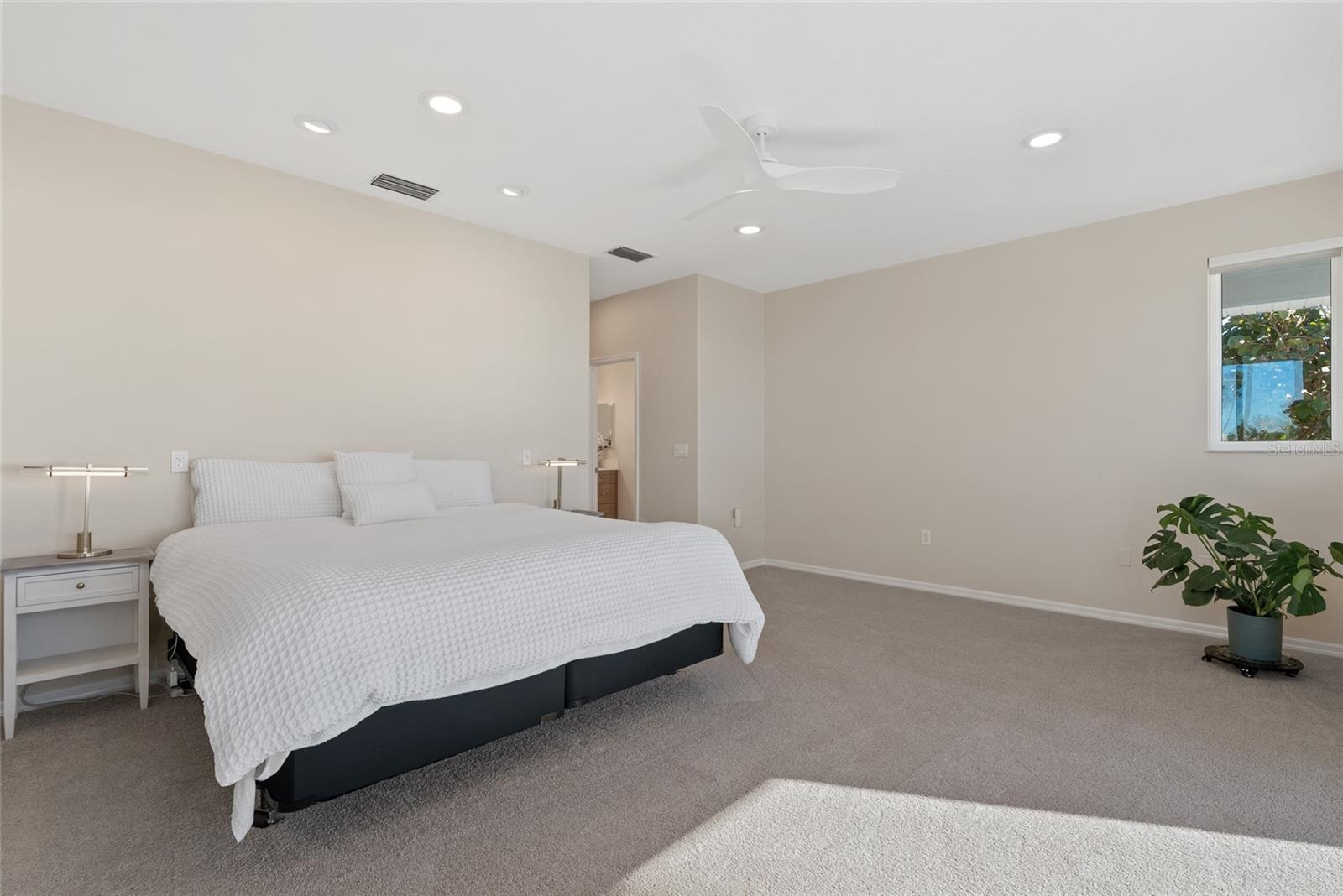 A4678476 Property Photo